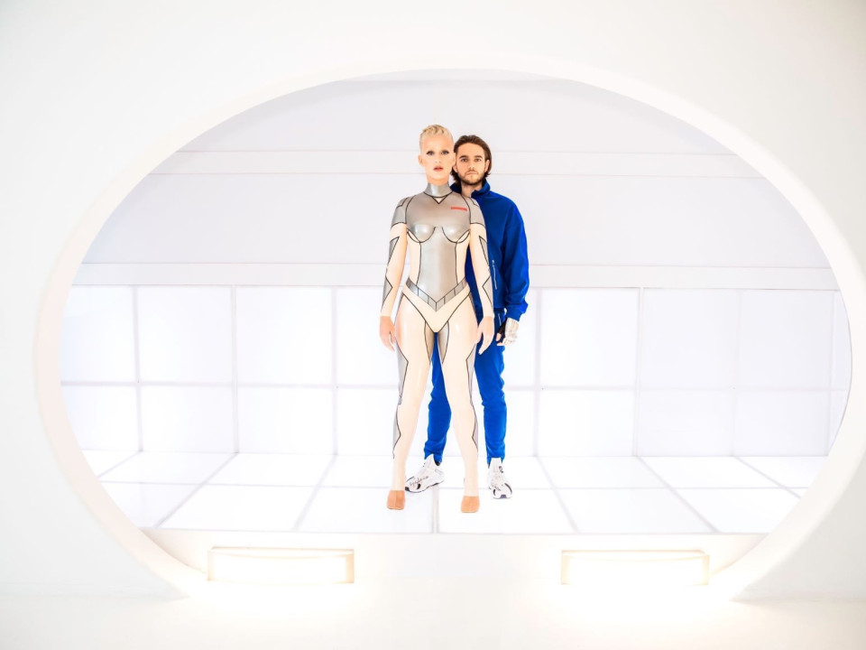 Zedd și Katy Perry lansează un single de ascultat „365" de zile pe an