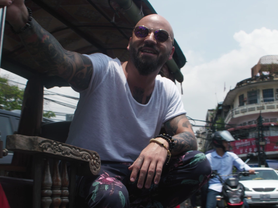 Matteo lansează videoclipul piesei „Nevinovat”, filmat în Cambodgia