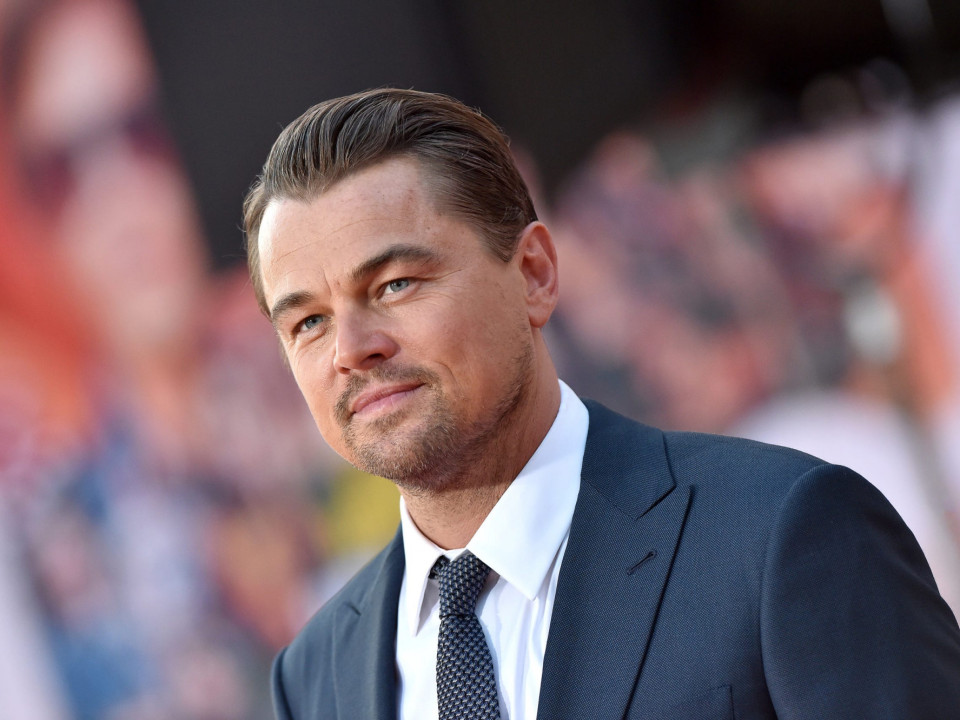 FOTO | Leonardo DiCaprio, complet schimbat la 45 de ani. Uite cum a fost surprins actorul!