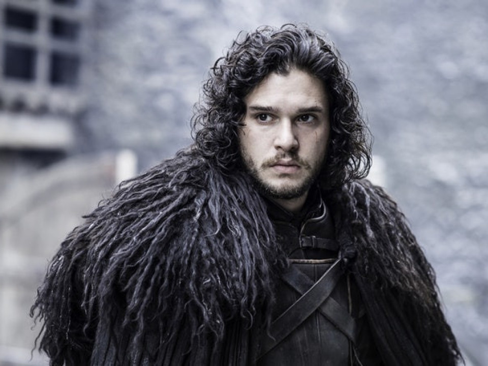 Iată de ce Jon Snow are cel mai „original” costum din Game of Thrones