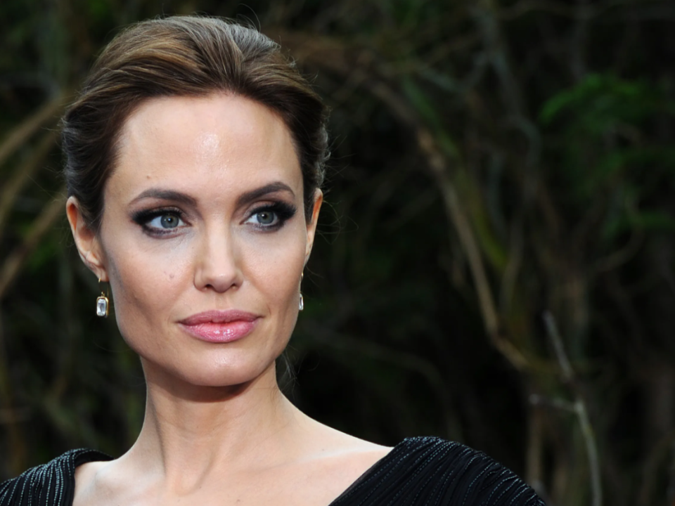 Maleficent în persoană. Angelina Jolie a speriat un copil în timpul unei misiuni speciale în Venezuela