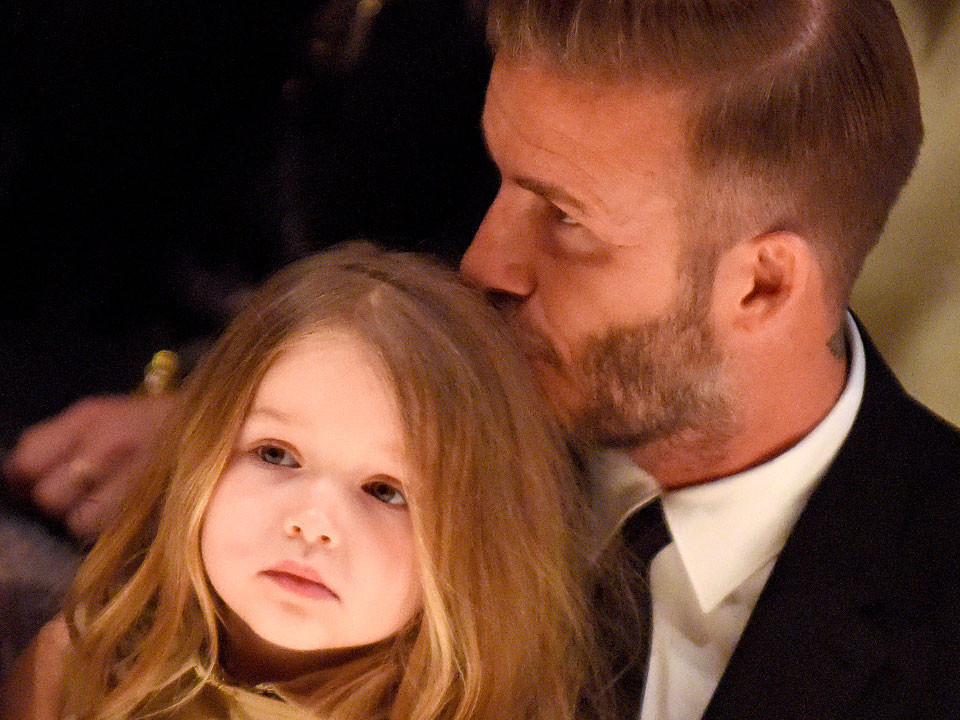 VIDEO | Uite cum cântă David Beckham alături de fiica sa
