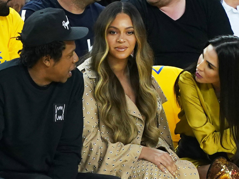 VIDEO | Cum reacționează Beyonce, atunci când soțul ei vorbește cu altă femeie!