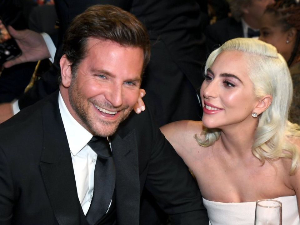 Câtă chimie există între Bradley Cooper și Lady Gaga! Ce s-a întâmplat între cei doi artiști în Las Vegas!