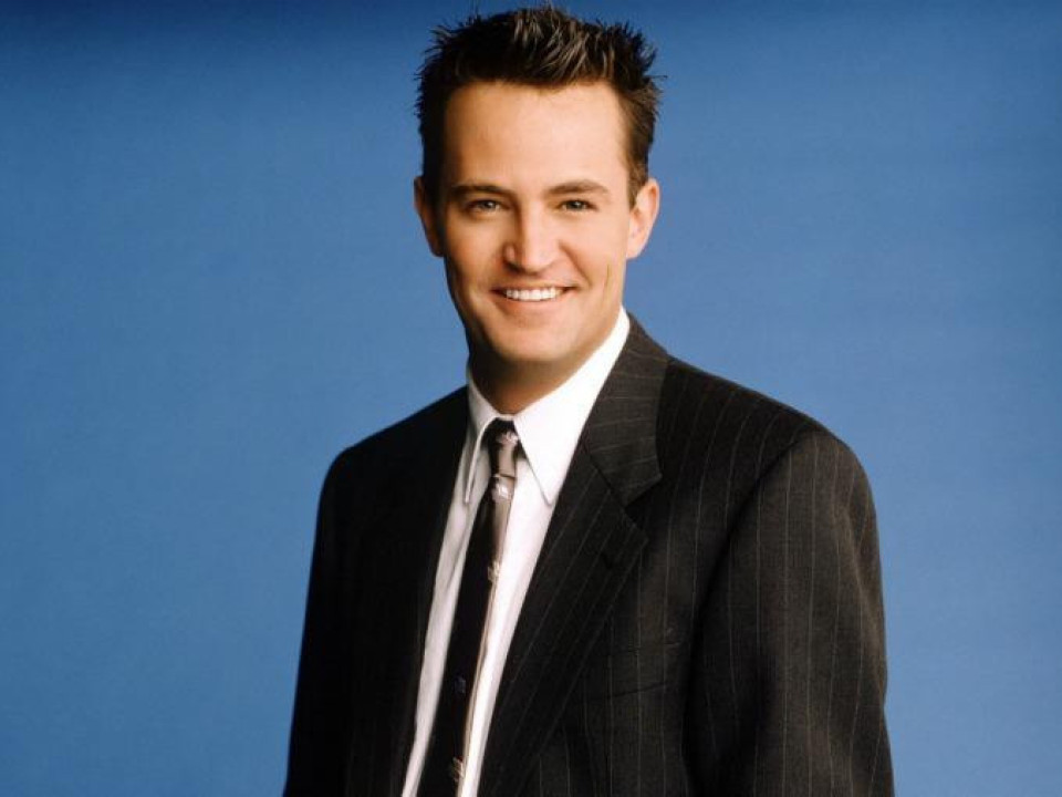 Matthew Perry, interpretul lui Chandler din serialul „Friends”, a ajuns de nerecunoscut!