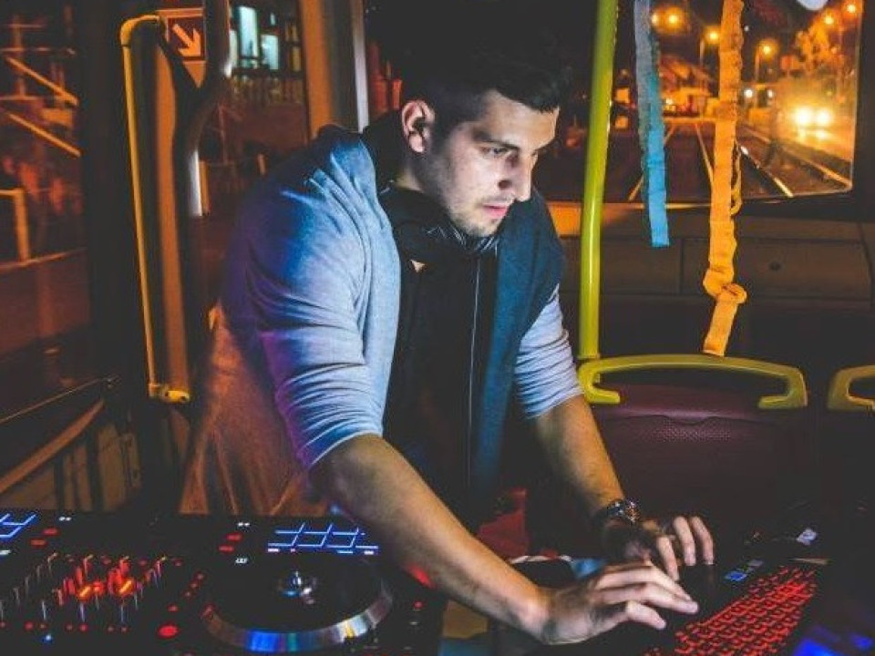 Fii DJ-ul nostru | Uite cum a început pasiunea lui Dani Iuhas pentru muzică!