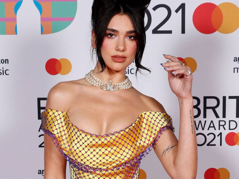 Wow, ce ținute! Uite cum s-au îmbrăcat starurile la Brit Awards 2021