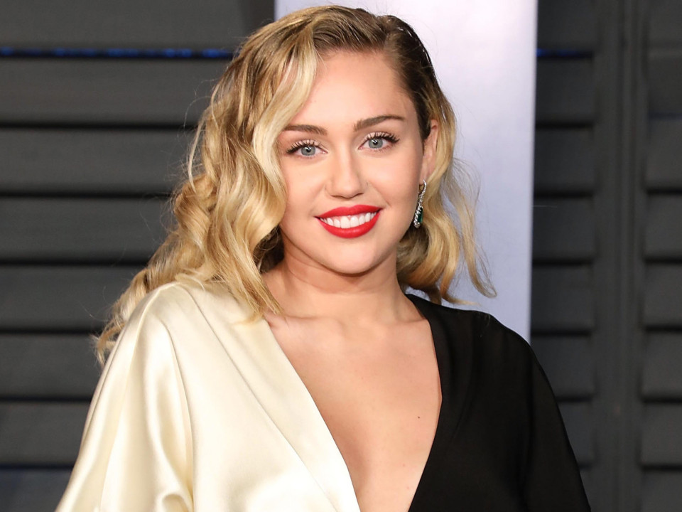 Cu ce artist ar putea colabora Miley Cyrus pentru următoarea ei piesă