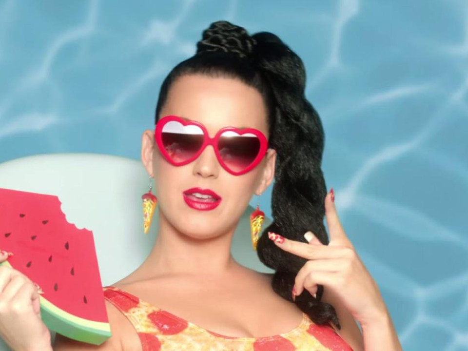 VIDEO | Cum a apărut Katy Perry alături de Minnie Mouse pe bulevardul Walk of Fame