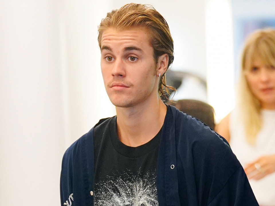 FOTO | Justin Bieber și-a schimbat look-ul! Ce tunsoare îndrăzneață și-a făcut artistul!