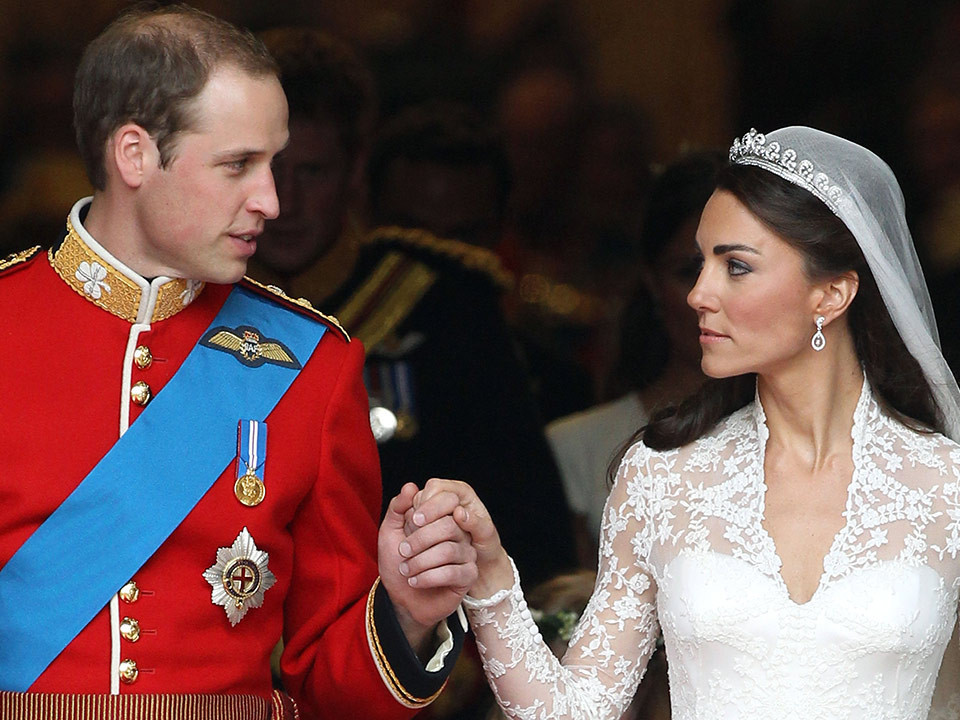 Prințul William și Kate Middleton aniversează 10 ani de căsnicie cu o fotografie de colecție!