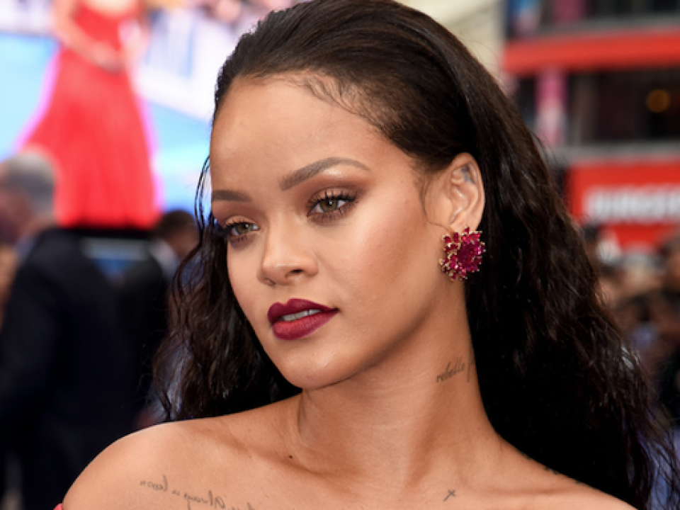 Rihanna, în lacrimi la înmormântarea vărului ei 