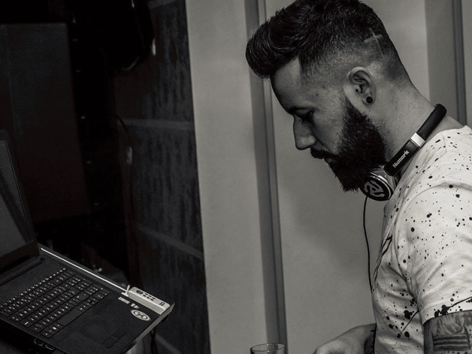 Fii DJ-ul nostru | Descoperă-l pe Silvan Diaconescu, unul dintre concurenții noștri!