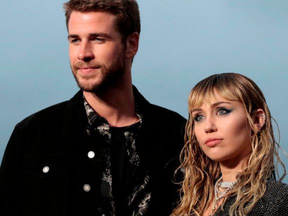 Miley Cyrus nu se gândeşte să divorţeze de Liam Hemsworth