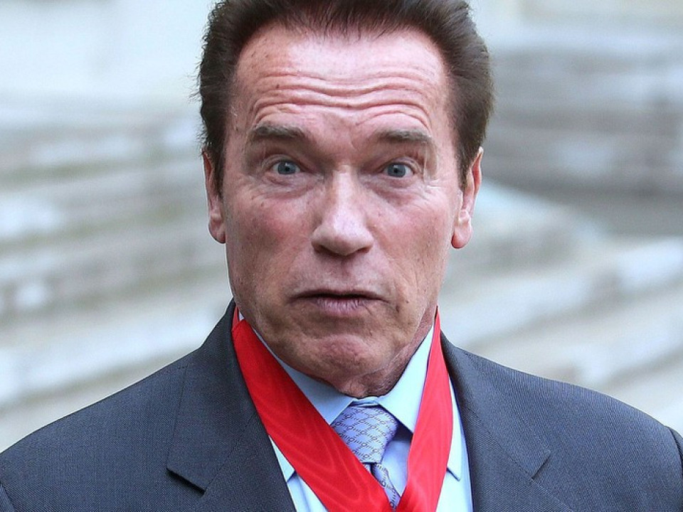VIRAL | Arnold Schwarzenegger a fost atacat violent în timpul unei competiții sportive