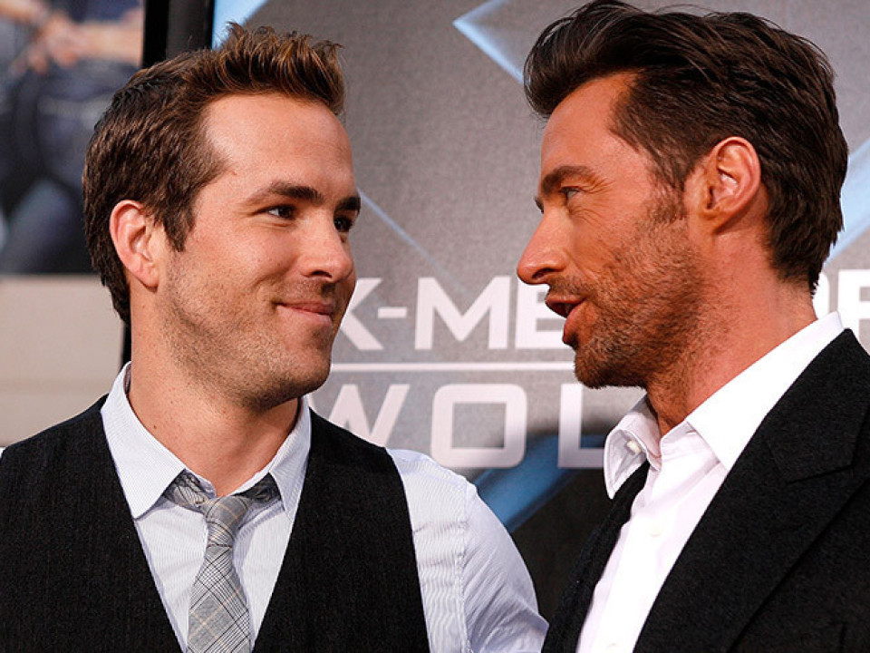 Ryan Reynolds vs Hugh Jackman: supereroii se tachinează prin postări pe Twitter