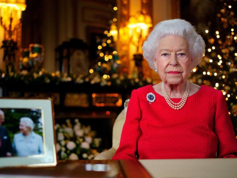 VIDEO: Regina Elisabeta a II-a a transmis un mesaj de Crăciun personal și emoționant, în care i-a adus un tribut prințului Philip
