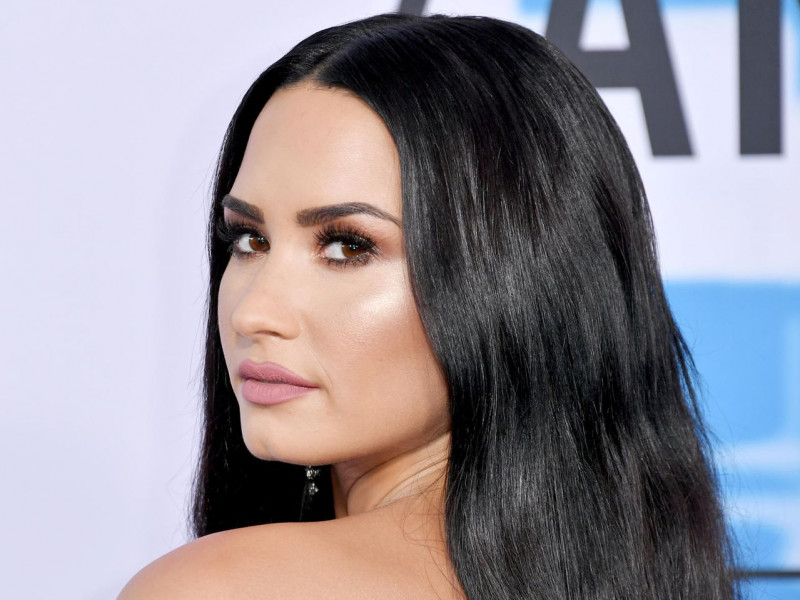 Un nou început: Demi Lovato a făcut o schimbare drastică de look și s-a ras pe cap