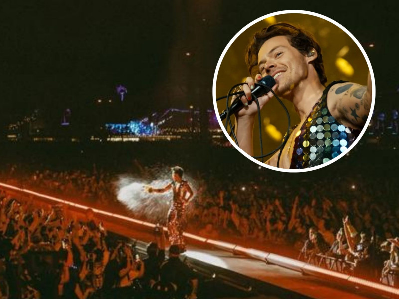 100.000 de oameni au fost în public la concertul lui Harry Styles de la Coachella 2022