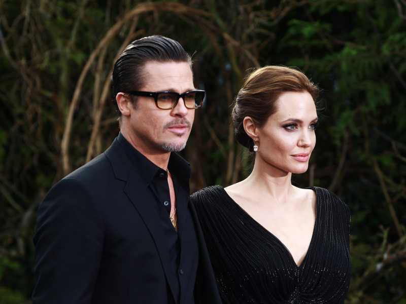 Angelina Jolie vs Brad Pitt - au fost dezvăluite detaliile scandalului dintre ei din 2016, iar actrița susține că a fost agresată