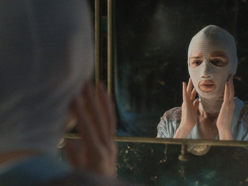 Naomi Watts este protagonista unui horror care te va ține cu sufletul la gură: „Goodnight Mommy”