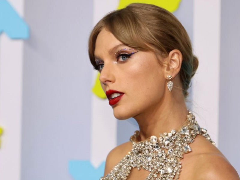 Taylor Swift a făcut istorie în cadrul MTV Video Music Awards și le-a oferit fanilor o surpriză de zile mari