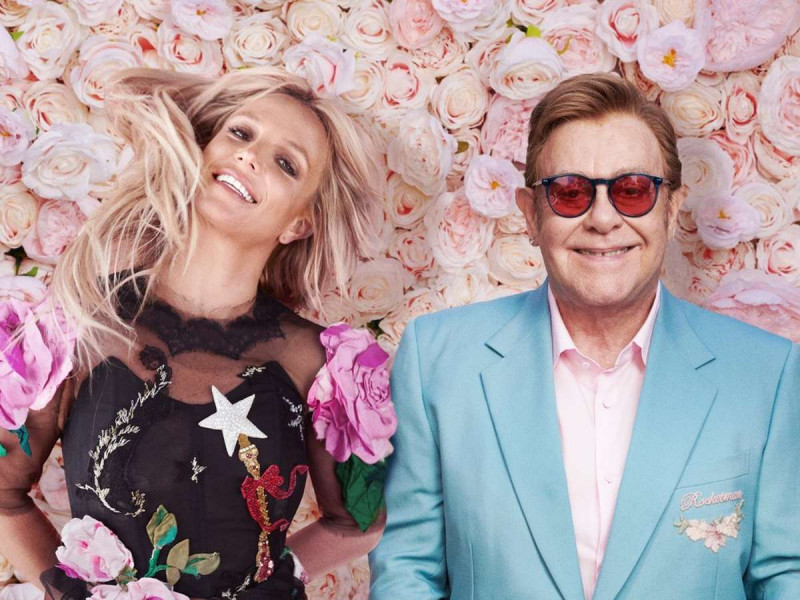 Elton John și Britney Spears au lansat videoclipul pentru piesa „Hold Me Closer”
