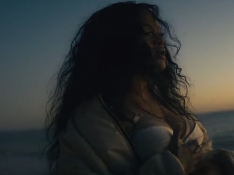 Rihanna a lansat videoclipul melodiei „Lift Me Up”