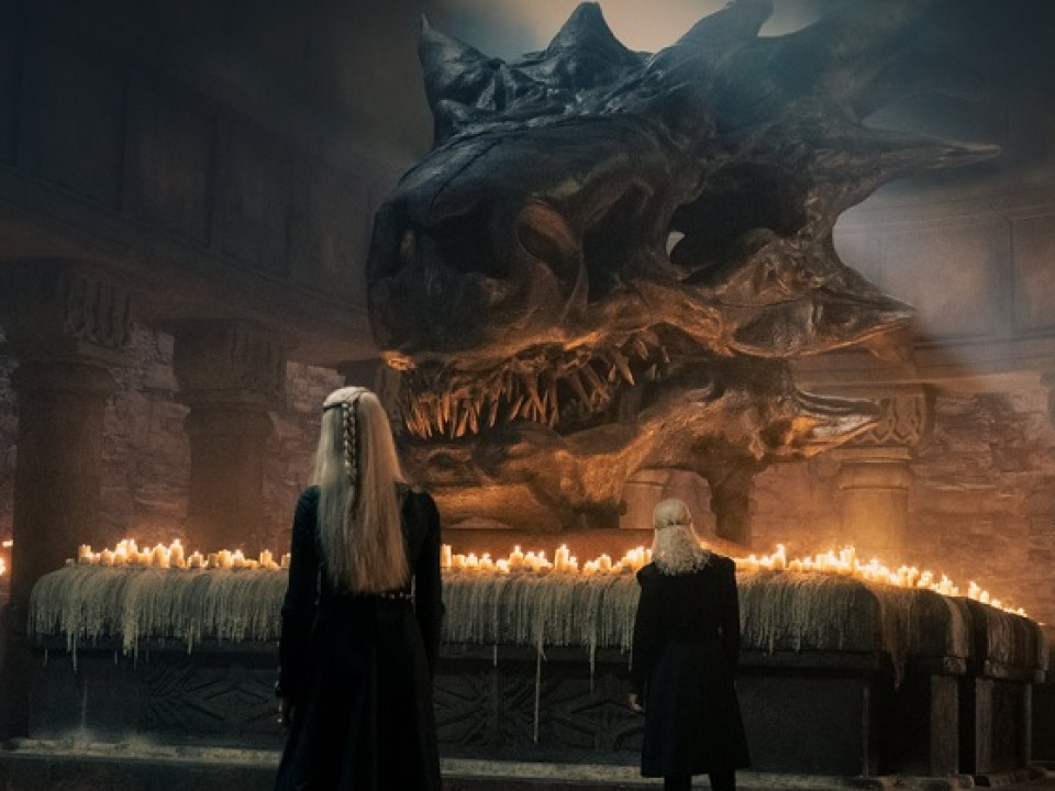 Fanii serialului „House of the Dragon” se pot poza în București cu craniul legendarului dragon Balerion