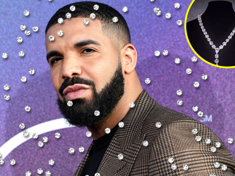 Drake și-a făcut un colier din cele 42 de inele de logodnă pe care nu le-a oferit niciodată femeilor