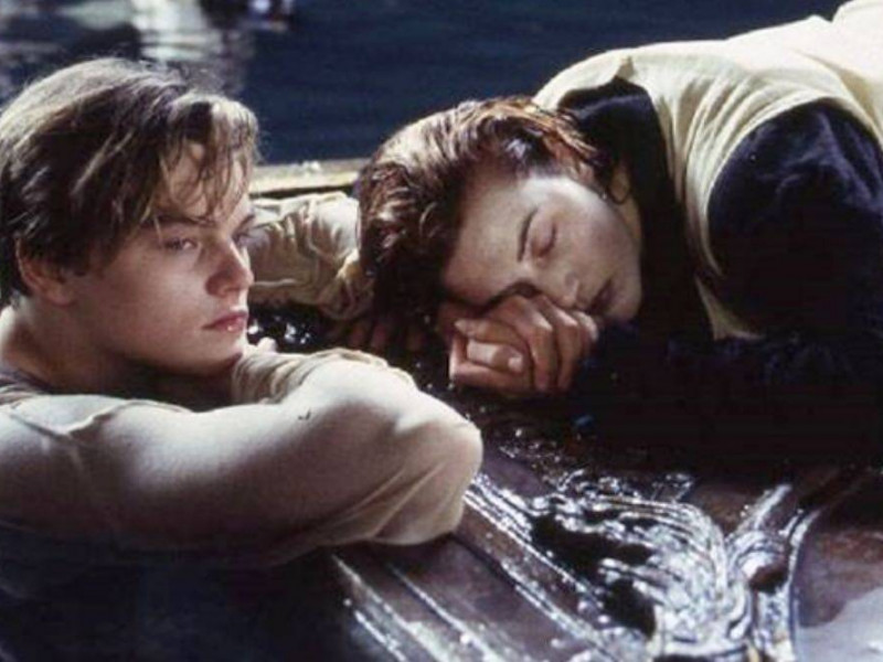 James Cameron vrea să le demonstreze fanilor că personajul lui Leonardo DiCaprio din „Titanic” nu ar fi supraviețuit