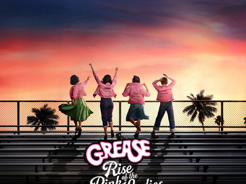 „Grease: Rise of The Pink Ladies”, serialul bazat pe celebrul film cu John Travolta și Olivia Newton-John, va avea premiera pe SkyShowtime