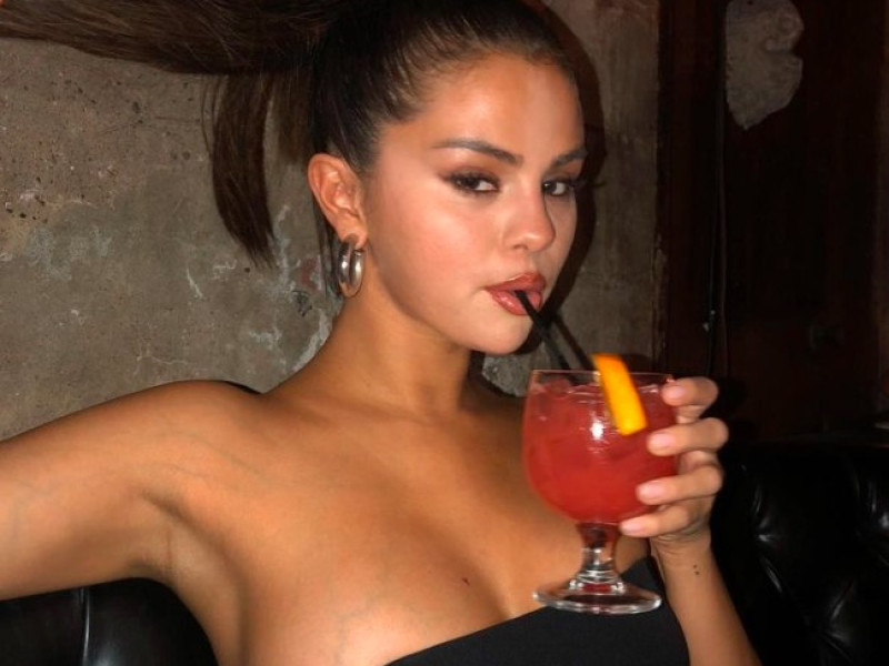 Selena Gomez a devenit prima femeie de pe Instagram care a ajuns să aibă 400 de milioane de urmăritori