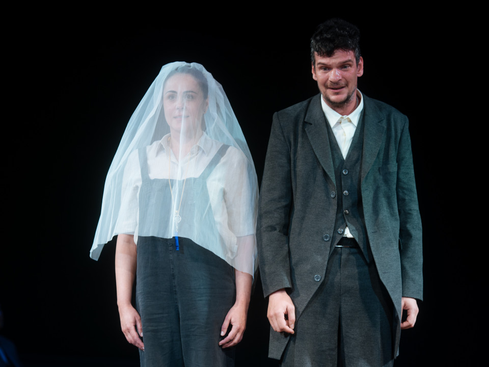 Spectacolul „Căsătoria” se joacă în premieră la Teatrul de Comedie