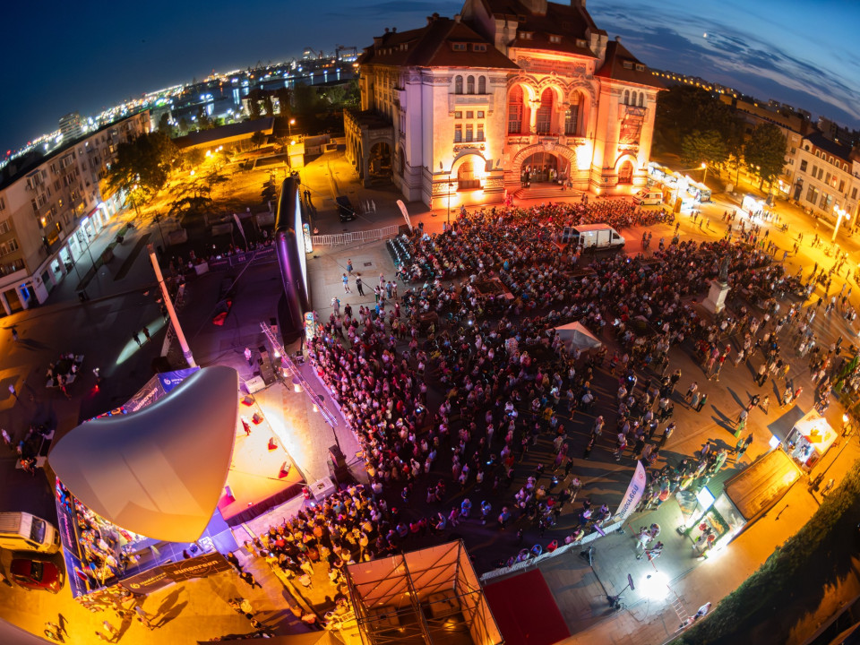 Peste 16.000 de constănțeni și turiști, spectatori la a doua ediție Sunscreen Film & Arts Festival